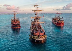 Captain-Hook-pirate-ship-Cancun